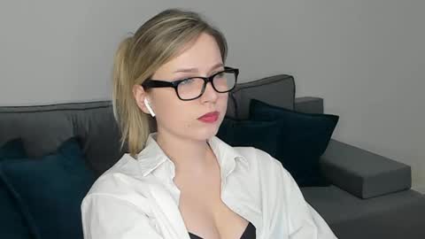 Miss Darina Ross online show from 02-02-25, 02:13