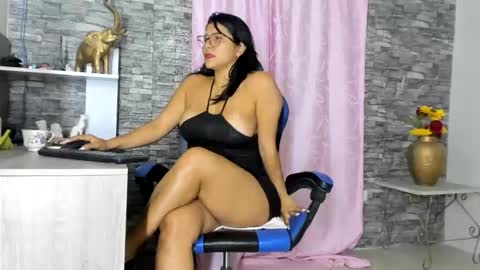 Snapshot of missdeborah20 chatting on 10-23-25, 12:54 missdeborah20 online show from 10-23-25, 12:54