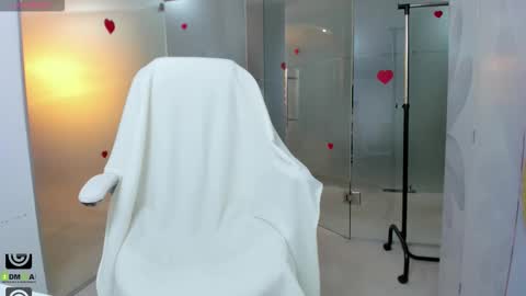 Miss Domina online show from 01-14-26, 03:56