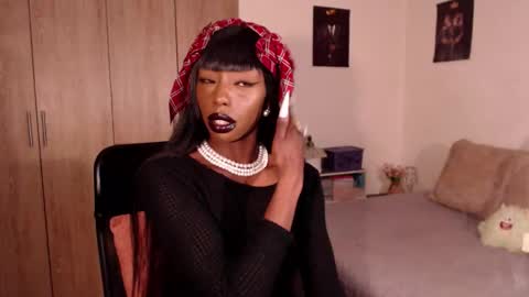 Snapshot of missemilie1 chatting on 12-03-25, 11:14 Emilie Diaz online show from 12-03-25, 11:14