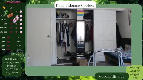 Miss Estephy online show from 12-30-24, 08:58