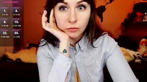 Snapshot of missgenevaonceagain chatting on 03-12-25, 10:17 G online show from 03-12-25, 10:17