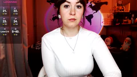 Snapshot of missgenevaonceagain chatting on 09-22-25, 01:29 G online show from 09-22-25, 01:29