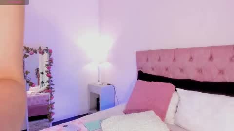 Melany Hiller online show from 03-27-26, 03:01