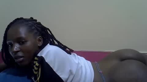 Snapshot of missjade25 chatting on 02-21-26, 12:17 missjade25 online show from 02-21-26, 12:17