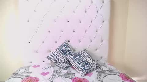 Danna online show from 02-14-25, 08:37