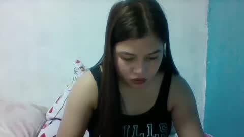 Snapshot of misskitty2xxx chatting on 02-25-25, 12:14 Merry online show from 02-25-25, 12:14