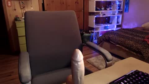 Snapshot of misskittyfox chatting on 02-10-25, 03:46 MissKittyFox online show from 02-10-25, 03:46