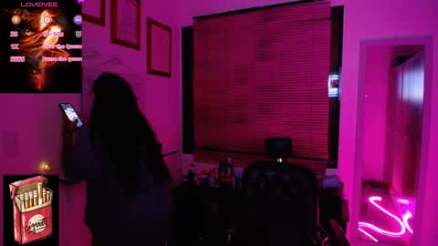 Snapshot of misslana_wn chatting on 11-01-25, 03:30 LanaLul online show from 11-01-25, 03:30