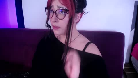 Snapshot of missloise chatting on 01-07-25, 04:16 Miss Loise online show from 01-07-25, 04:16