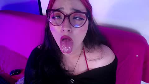 Snapshot of missloise chatting on 01-11-25, 06:44 Miss Loise online show from 01-11-25, 06:44