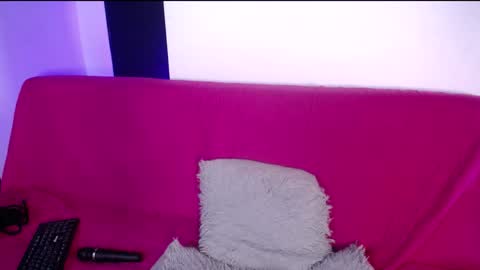 Snapshot of missloise chatting on 01-13-25, 06:49 Miss Loise online show from 01-13-25, 06:49