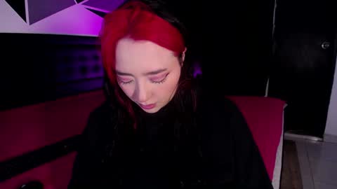 Snapshot of missloise chatting on 02-05-25, 11:02 Miss Loise online show from 02-05-25, 11:02