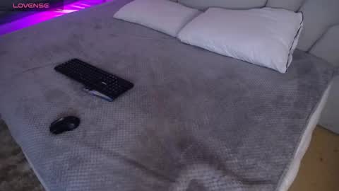 Snapshot of missloise chatting on 11-27-25, 03:19 Miss Loise online show from 11-27-25, 03:19