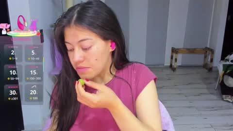 missloren333 online show from 12-16-25, 07:24