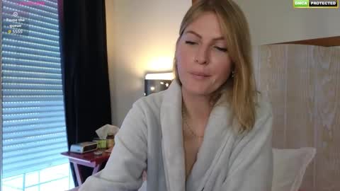 Misslucci online show from 09-18-25, 07:32