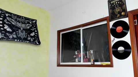 Snapshot of missluna27 chatting on 02-18-25, 11:19 Miss Luna online show from 02-18-25, 11:19