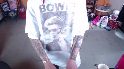 Miss Mia online show from 02-02-25, 04:00