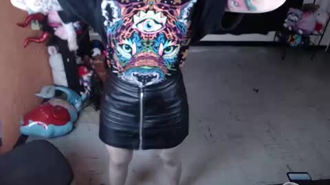 Miss Mia online show from 02-12-25, 01:16