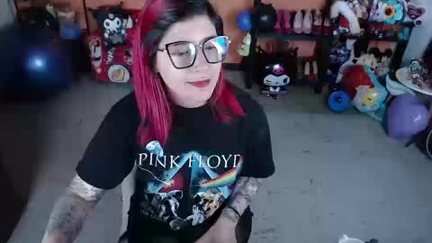 Miss Mia online show from 09-15-25, 02:06