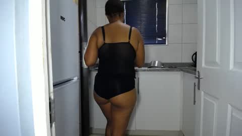 mimmi online show from 02-21-25, 10:07