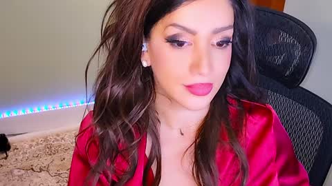 Mina online show from 12-27-24, 05:09