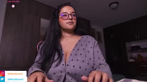 MissMoon online show from 10-29-25, 01:19