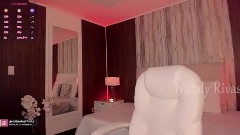Snapshot of missnataly_ chatting on 11-06-25, 09:48 Nataly Rivas online show from 11-06-25, 09:48
