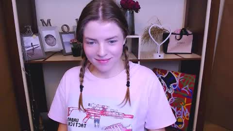 Olivia online show from 01-25-25, 12:47