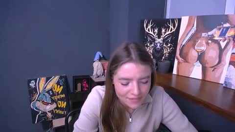 Olivia online show from 11-23-25, 04:40