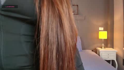 missparis__ online show from 11-14-25, 08:51