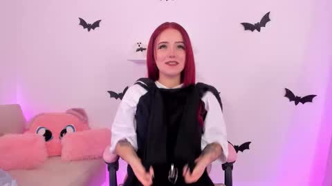 Snapshot of misspaulina__ chatting on 10-15-25, 10:43 Pau Giraldo online show from 10-15-25, 10:43