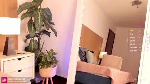 Emma Prada online show from 10-08-25, 11:52