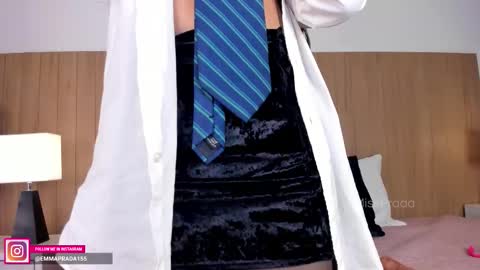 Emma Prada online show from 10-17-25, 11:46