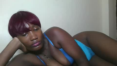 Snapshot of missprettygal chatting on 12-22-25, 02:25 pretty gal online show from 12-22-25, 02:25