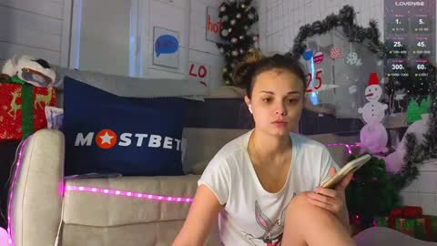 Snapshot of misss_viki chatting on 12-25-24, 08:29 . online show from 12-25-24, 08:29