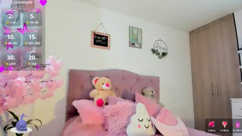 ... Independent model online show from 09-24-25, 04:49