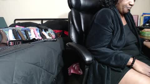 MissTajaa online show from 12-05-25, 04:43