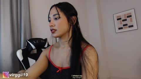 missvirggii online show from 10-17-25, 09:50