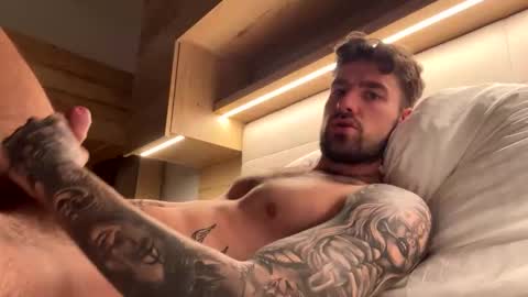 Snapshot of mister_amor chatting on 02-28-26, 09:32 Mr Amor online show from 02-28-26, 09:32