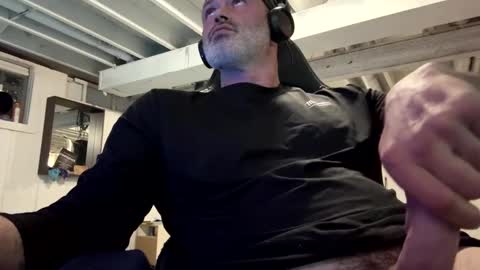 AJ online show from 01-04-25, 05:48