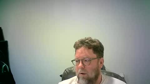 Mr. Happy online show from 10-26-25, 05:35