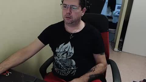 Snapshot of mistercoeur1 chatting on 12-21-24, 08:18 mistercoeur online show from 12-21-24, 08:18