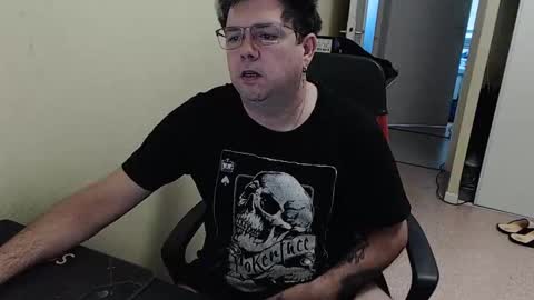 Snapshot of mistercoeur1 chatting on 12-30-24, 08:10 mistercoeur online show from 12-30-24, 08:10