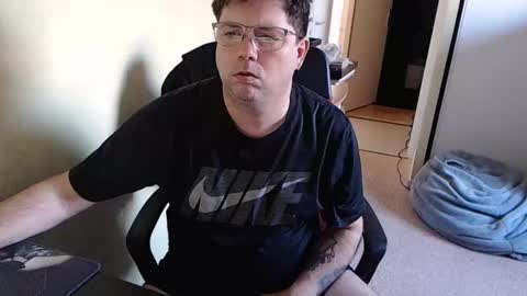 Snapshot of mistercoeur1 chatting on 02-14-25, 04:31 mistercoeur online show from 02-14-25, 04:31