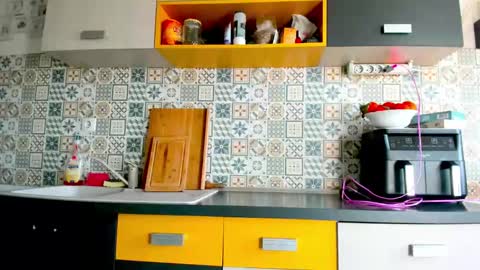 Brina online show from 02-19-25, 07:17