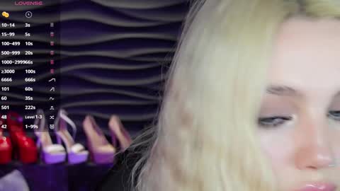 Snapshot of mistress_darsy chatting on 12-14-24, 06:02 Darsy online show from 12-14-24, 06:02