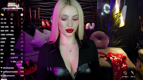 Snapshot of mistress_darsy chatting on 12-22-24, 12:05 Darsy online show from 12-22-24, 12:05