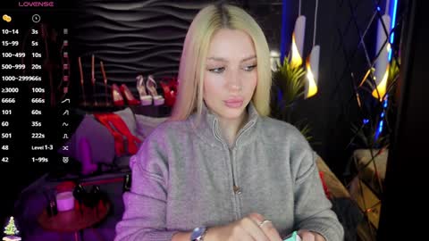 Snapshot of mistress_darsy chatting on 01-18-25, 05:52 Darsy online show from 01-18-25, 05:52