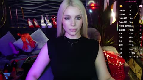 Snapshot of mistress_darsy chatting on 03-01-25, 06:03 Darsy online show from 03-01-25, 06:03